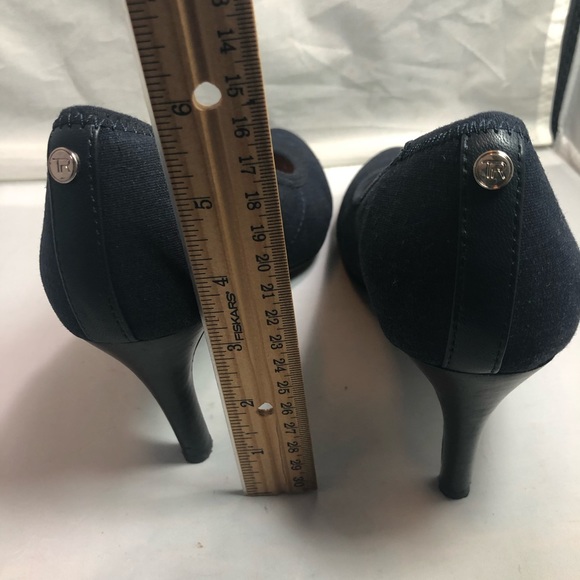 Taryn Rose Tamara Navy blue pump 9 - Picture 4 of 10